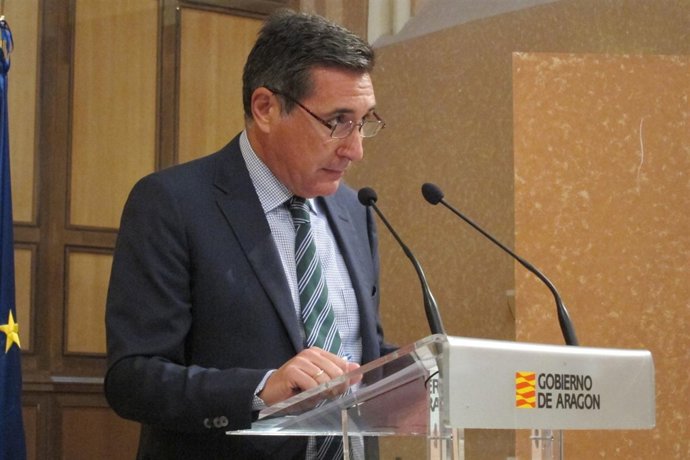 El consejero de Sanidad, Ricardo Oliván