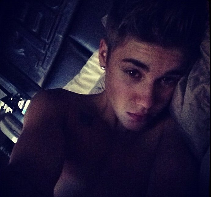 Justin Bieber recuperándose de una mala noche 