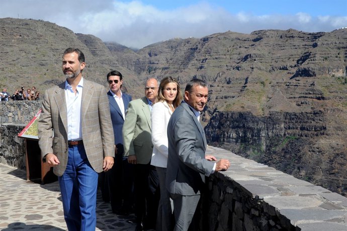 Los Príncipes De Asturias Junto A Soria, Curbelo Y Rivero 