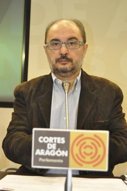 Javier Lambán durante la rueda de prensa