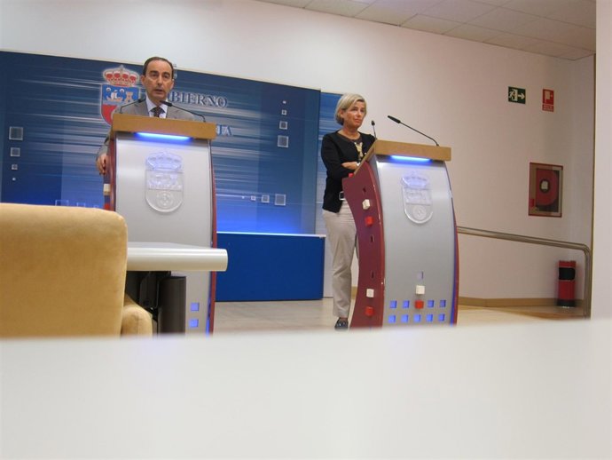 Serna en la rueda de prensa