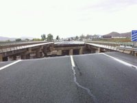 Fomento declarará 'obra de emergencia' la reparación de puente de la A-7 que se cayó en Murcia por el temporal