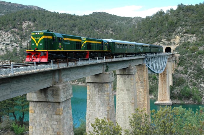 El Tren De Los Lagos