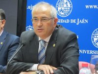 Parras plantea una situación "límite" en la UJA y dice que "el día que no pueda pagar proveedores no será rector"