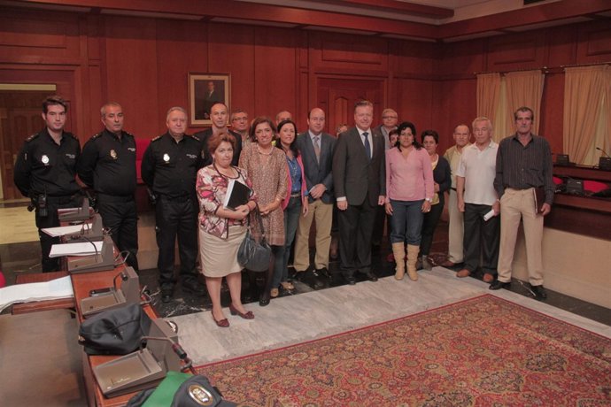 Reunión Con La Mesa Vecinal De Palmeras