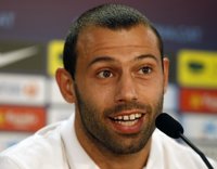 Fútbol/Liga Campeones.- Mascherano: "Le tengo mucho respeto al Benfica, lo he sufrido en carne propia"