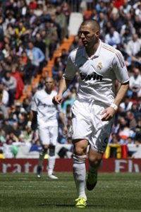 Fútbol/Liga Campeones.- Benzema: "Debemos preparar bien el partido y mostrar nuestro nivel"