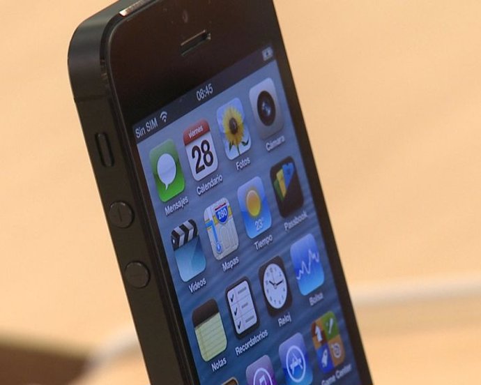 iPhone 5 llega a las tiendas españolas