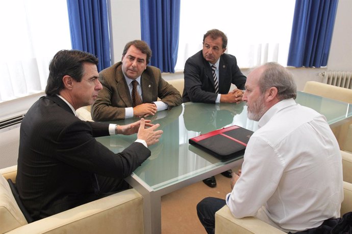 Reunión de Soria, Negreira y Guerra con presidente comité Alcoa Coruña