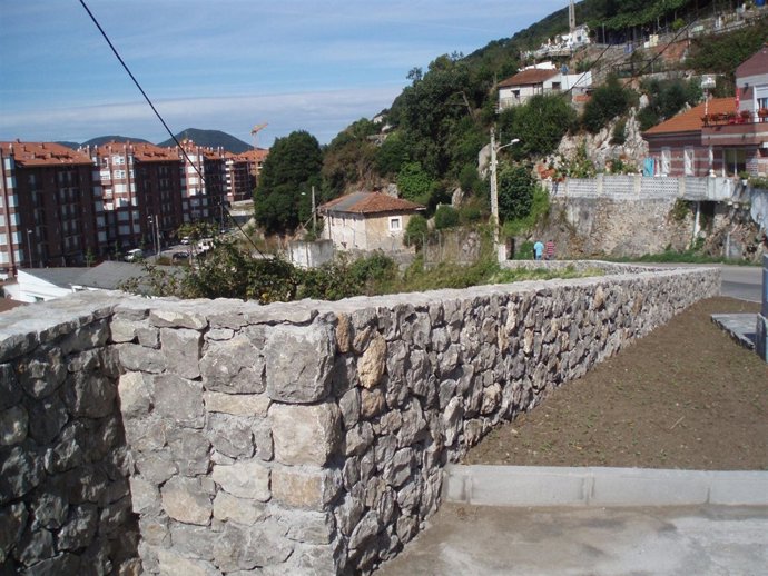 Muro de la carretera hacia el Fuerte de San Martín