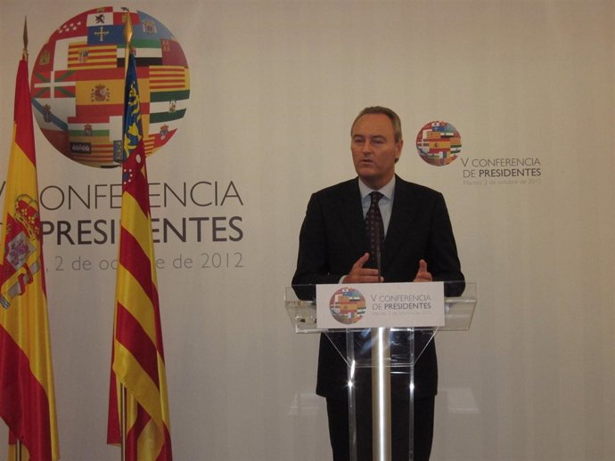 Alberto Fabra Tras La Conferencia De Presidente