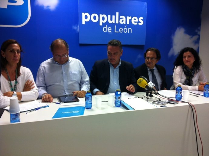 Rueda de prensa del PP de León sobre los PGE