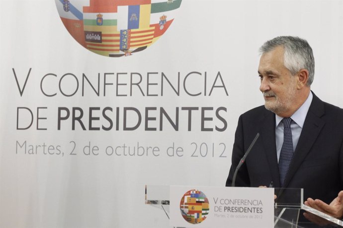 Griñán, en rueda de prensa en la Conferencia de Presidentes