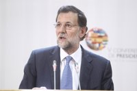 C.Rajoy ve "positivo" que se hayan ocupado de la crisis y no de Cataluña o el modelo de Estado