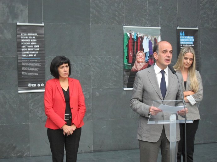 Inauguración De Una Exposición Sobre Refugiados De Palestina.