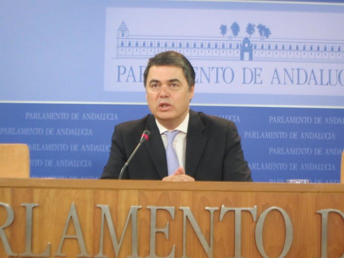 El Portavoz Parlamnetario Del PP-A, Carlos Rojas