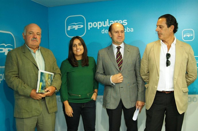 Senadores Y Diputados Nacionales Del PP Analizan Los PGE De 2013 Para Córdoba