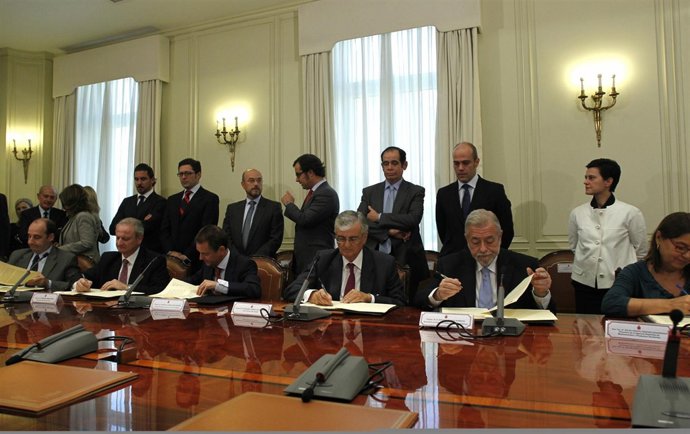 Eduardo Torres-Dulce firma acuerdo