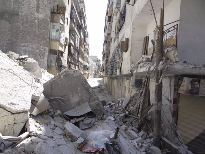 Edificios dañados tras los bombardeos en Aleppo, Siria
