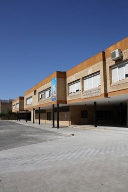 Imagen De La Fachada De Los Escolapios De Sevilla