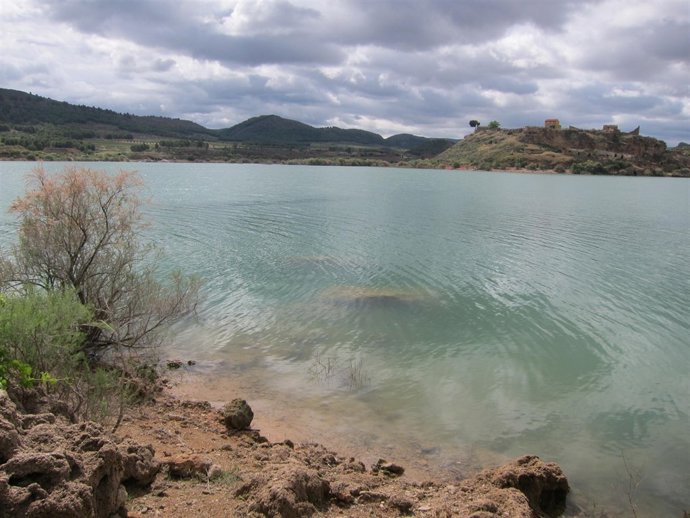 Pantano De La Cuenca Del Ebro