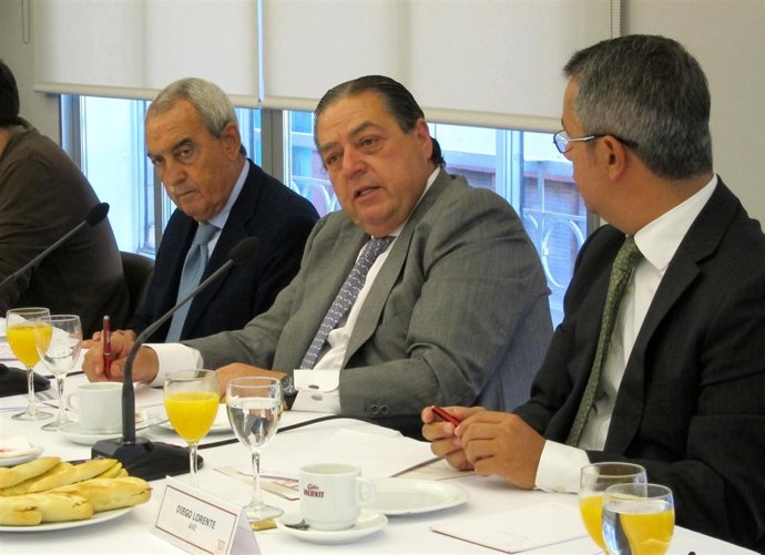 Vicente Boluda Durante El Encuentro De AVE, Entre Federico Félix Y Diego Lorente