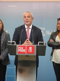 Pachi Vázquez cree que Feijóo "aclarará" su viaje en el avión de "un millonario" y reivindica que él va "en turista"