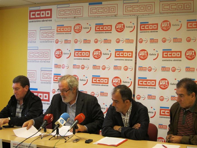 Representantes de CC.OO. Y UGT,con los secretarios xerais, S.Aguión y J.A. Gómez