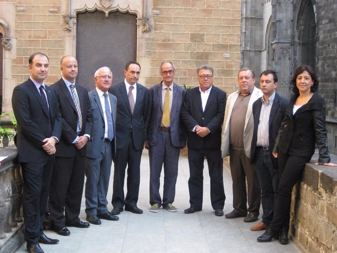 Miembros De Diez Ayuntamientos De Catalunya