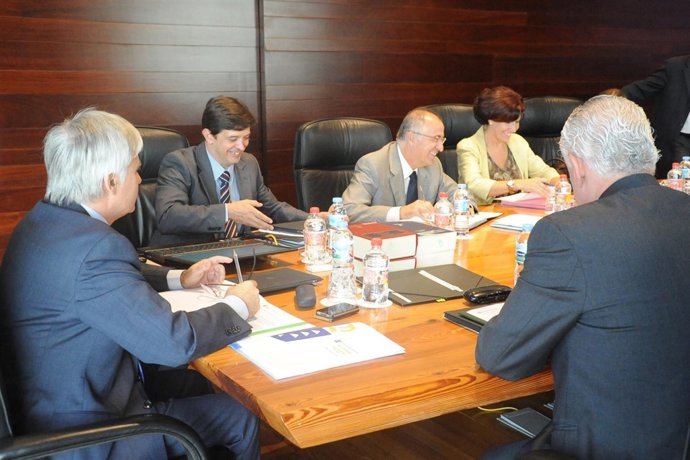 Pérez Preside El Consejo De Gobierno Ante La Ausencia De Rivero