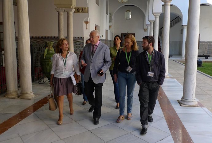 Rodríguez Hornillo Acompaña Del Diputado Del PP Autonómico Jaime Raynaud