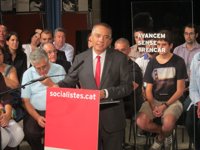 Navarro responde que no tiene "grandes diferencias" con el manifiesto de los catalanistas