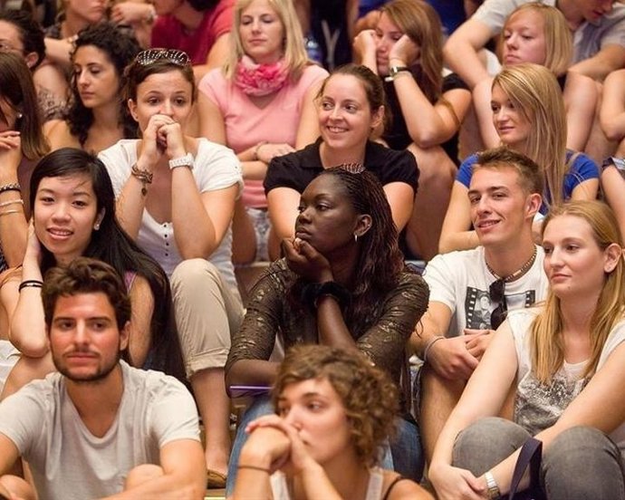 Las becas Erasmus, a punto de quedarse sin fondos