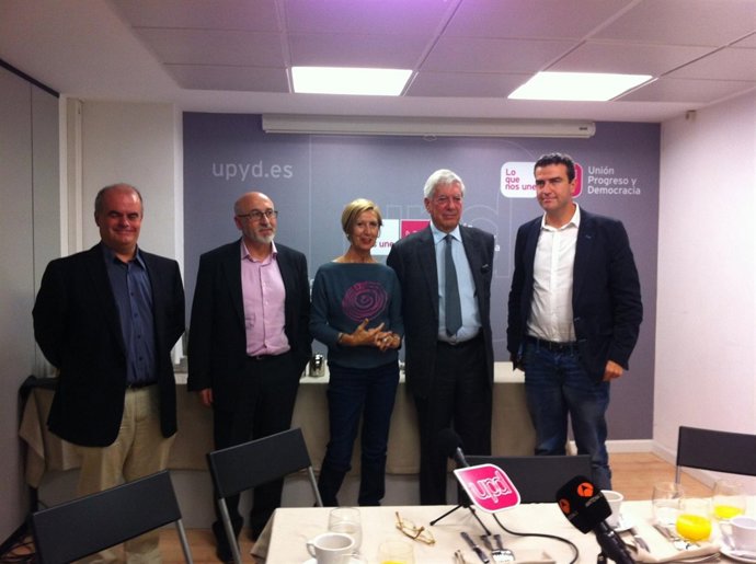 Mario Vargas Llosa Con Rosa Díez