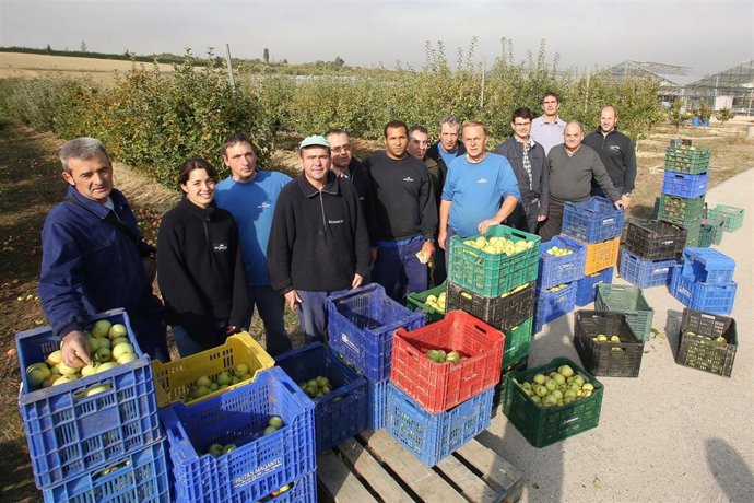 Los usuarios del centro ocupacional de Elkarkide.
