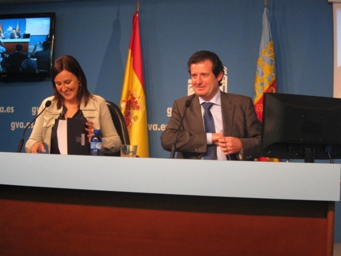 Císcar Con Català En Rueda De Prensa