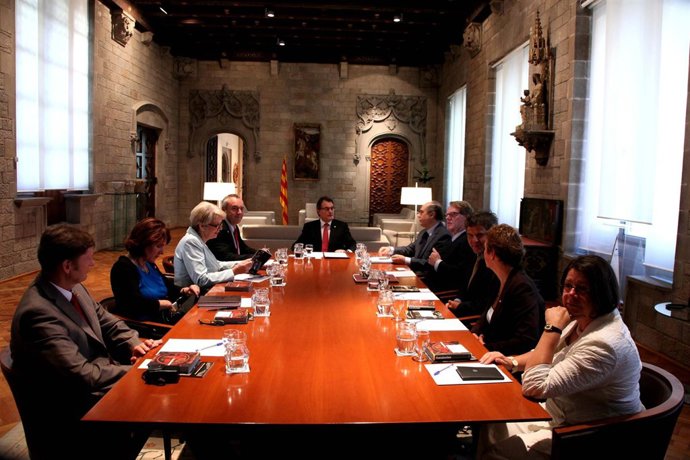 El pte.De la Generalitat con diputados alemanes