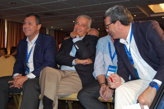 Arenas, junto a Sanz y Tarno, hoy en el Congreso del PP de Sevilla