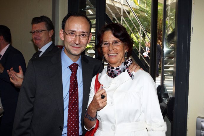 Esther Giménez-Salinas Y Josep María Garrell