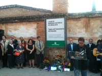 Valderas reivindica la memoria de las víctimas de la Guerra Civil para lograr "más democracia"