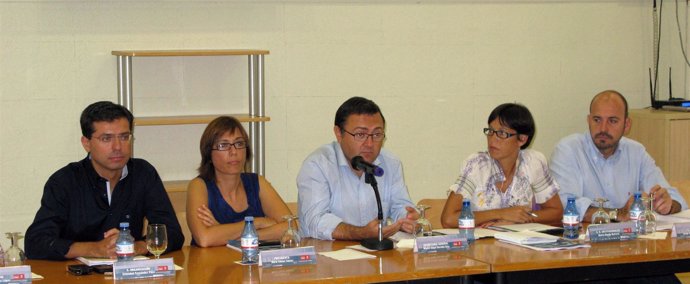 Miguel Ángel Heredia junto a miembros de la Comisión Ejecutiva Provincial