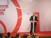 Pachi Vázquez promete en Ferrol "un dique flotante" con "los primeros recursos" que disponga si es presidente