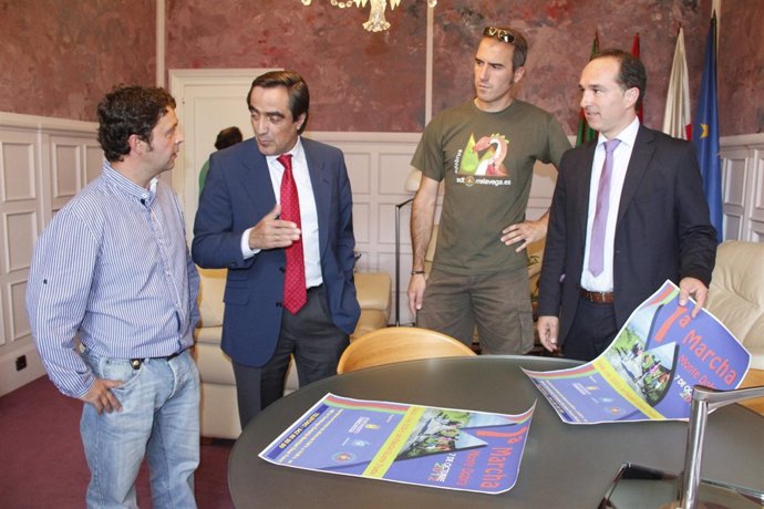 Presentación de la I Subida Popular al Monte Dobra