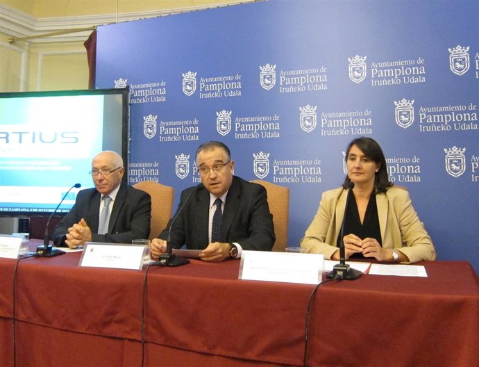 Jean-René Etchégaray, Enrique Maya y Cristina Arcaya.