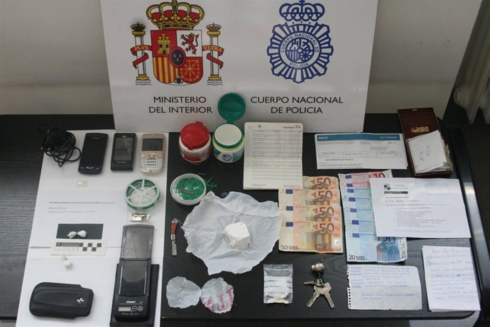 Material intervenido por la policía de valladolid.