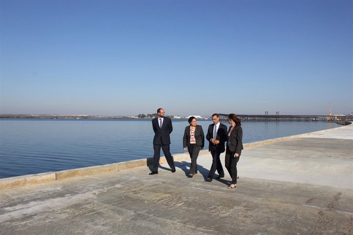 Ignacio Caraballo Y Manuela De Paz Visitan La Primera Fase De Obras Del Paseo. 