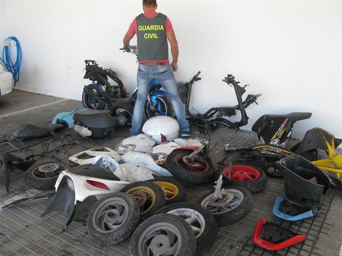 Material intervenido de robos de ciclomotores en Vigo, Gondomar, Baiona y Nigrán