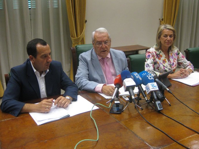 Reunión entre Subdelegación, Junta y Diputación por las inundaciones