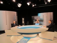 Feijóo se aferra a su gestión y Vázquez lanza promesas