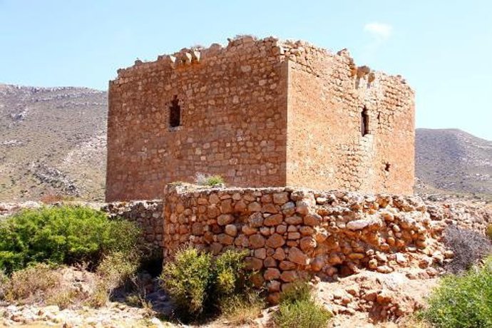 Torre Vigía En La Ruta